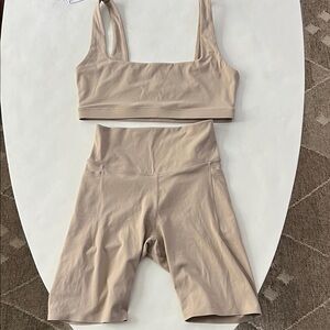 Joja 2 Piece Workout Set - Classic Sports Bra and Pocket Spin Shorts Sand M $140